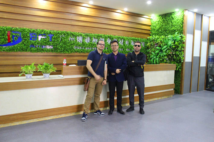 美國(guó)客戶來(lái)中國(guó)采購(gòu)健身器材